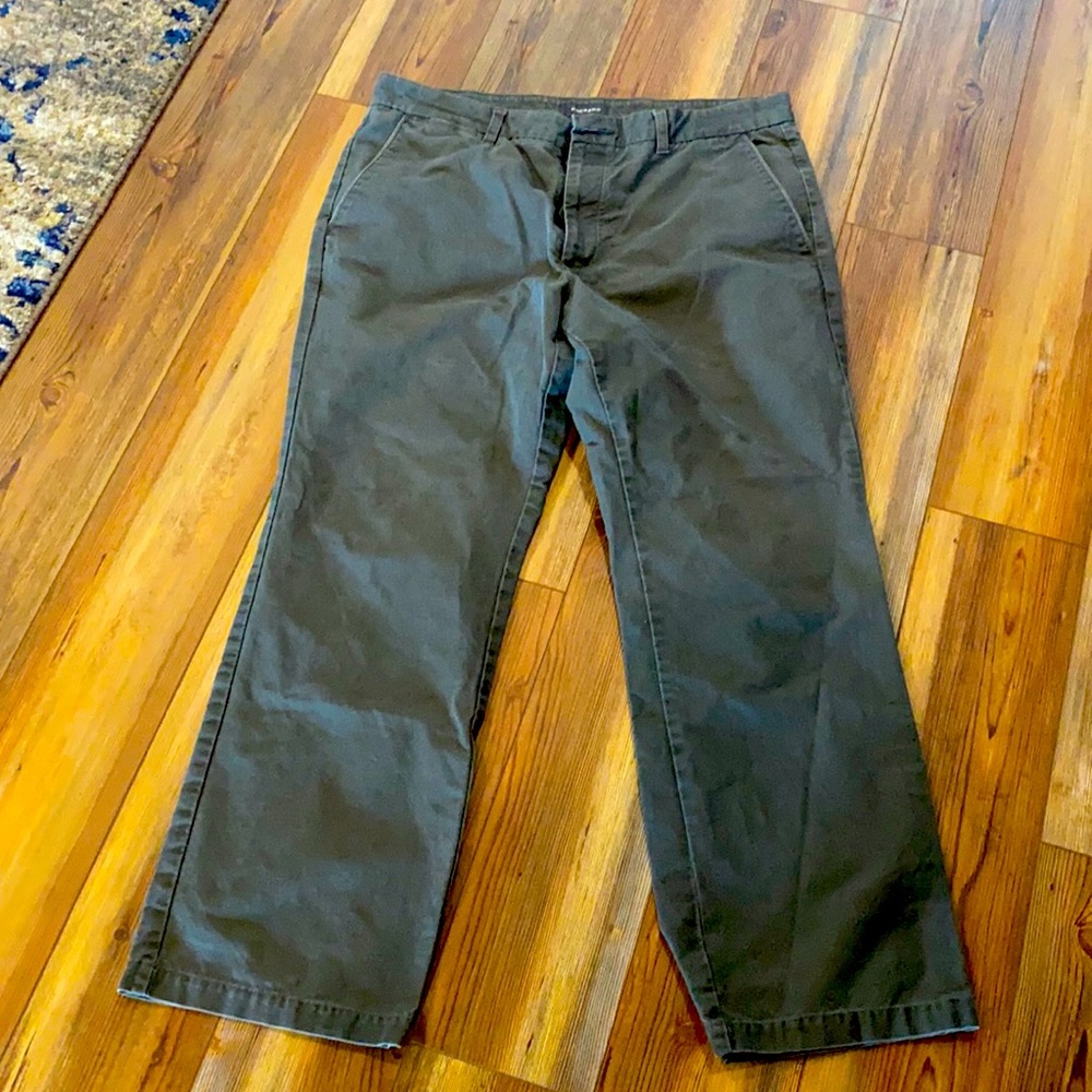 Men’s Dockers pants size 36 x 30.  Good condition. 100 per cent cotton